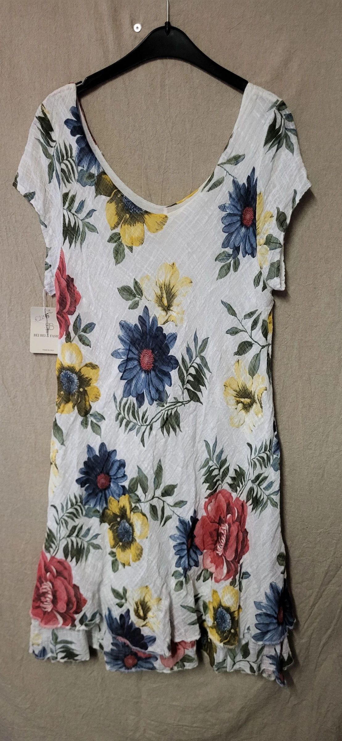 Bloemrijke jurk maat universeel van Made in Italy. 